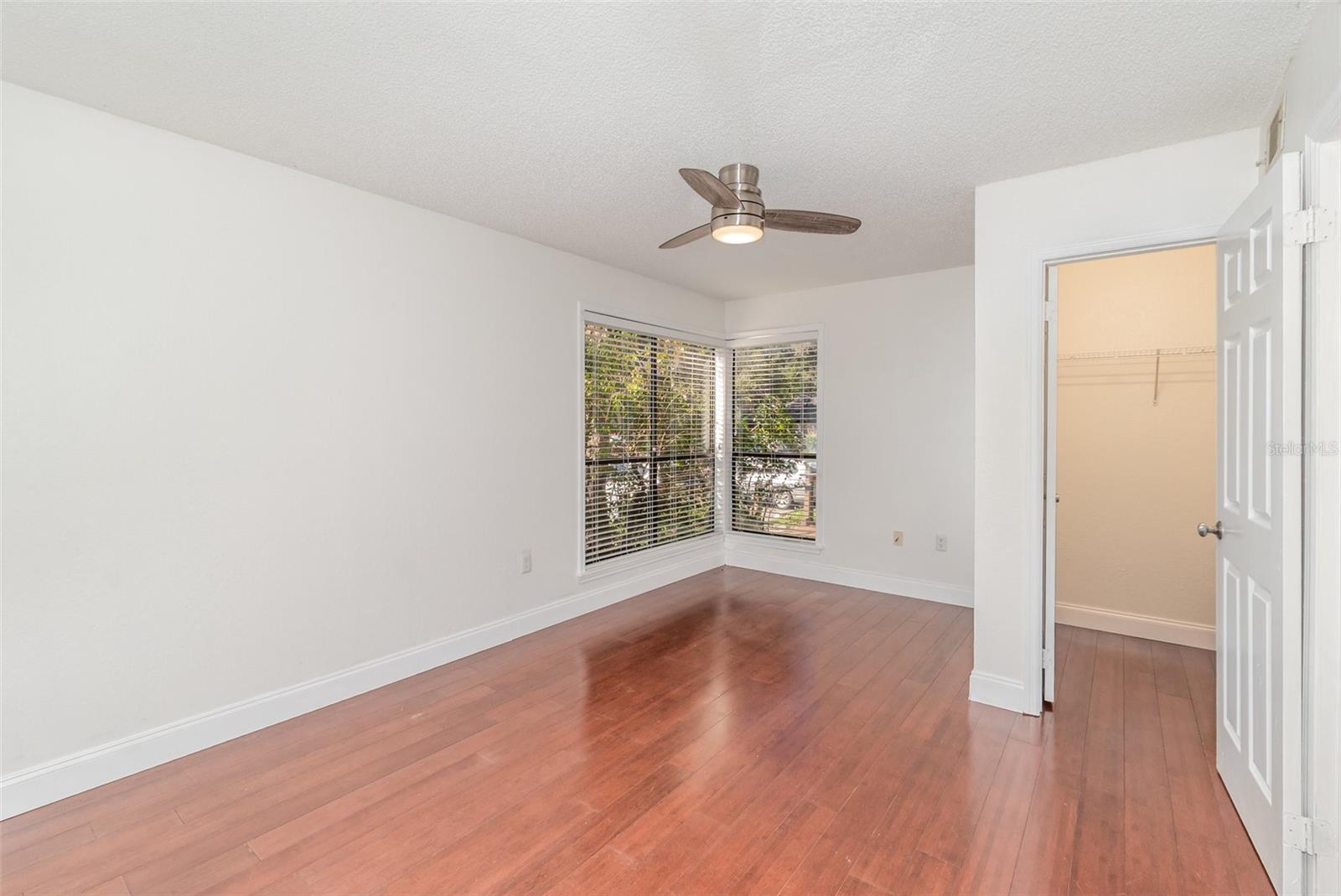 Image 15 of 44 For 940 Douglas Avenue 175