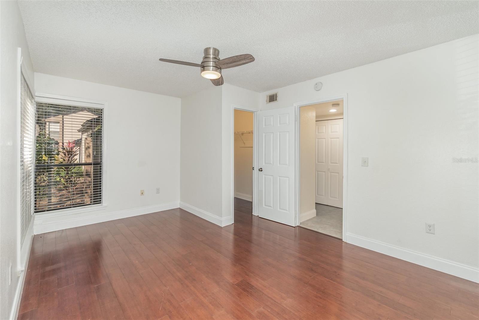 Image 16 of 44 For 940 Douglas Avenue 175