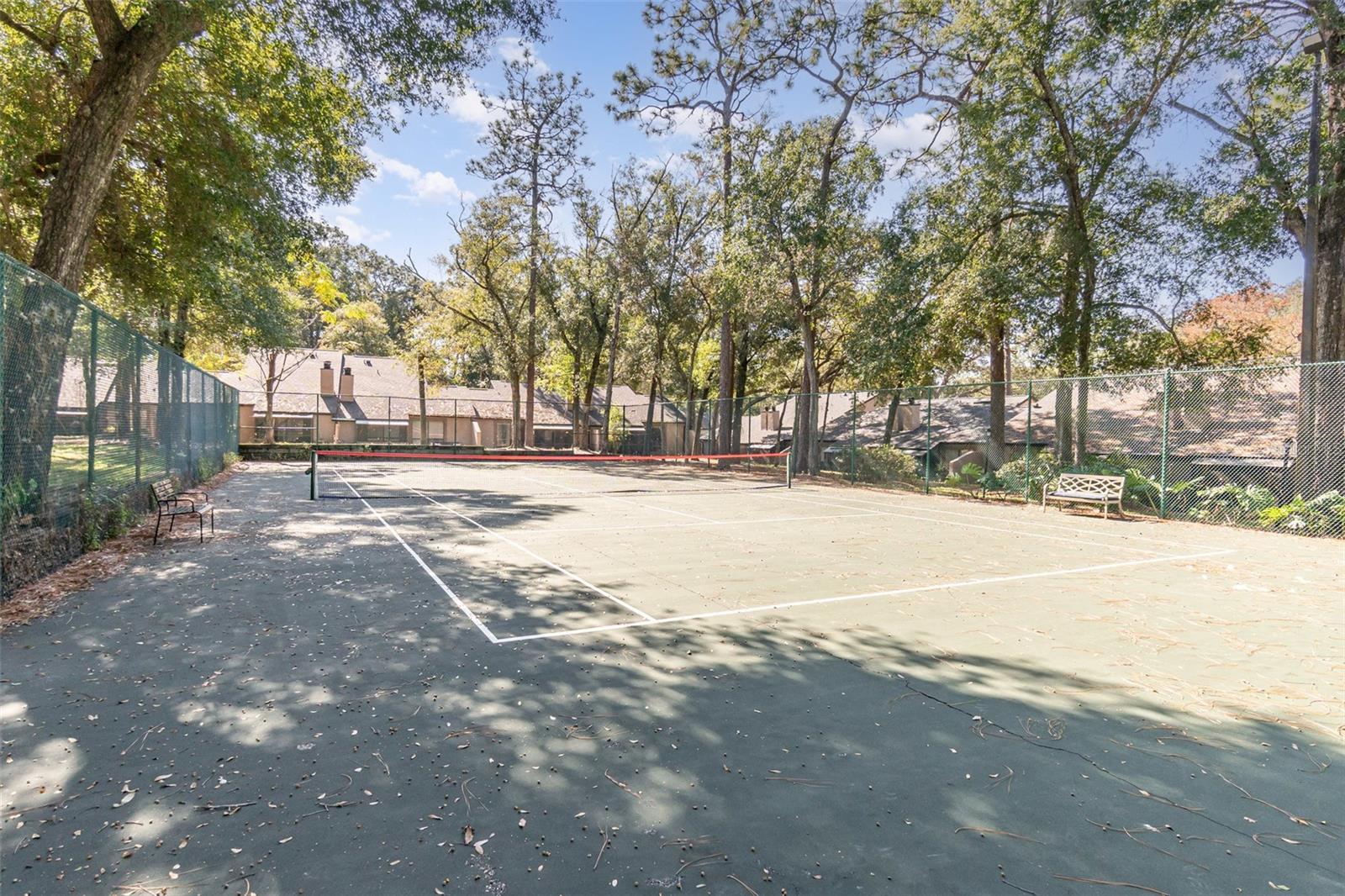 Image 40 of 44 For 940 Douglas Avenue 175