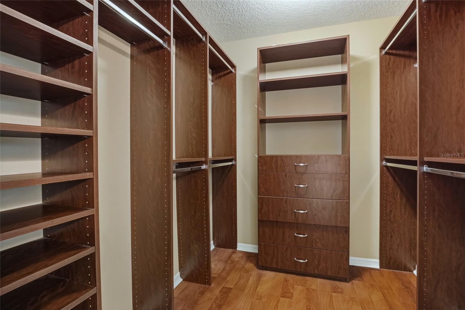 Image 18 of 42 For 15412 Amberbeam Boulevard