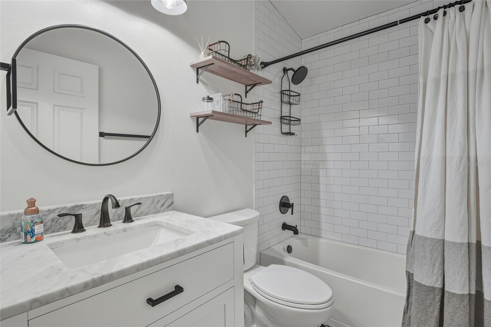 Image 21 of 42 For 15412 Amberbeam Boulevard