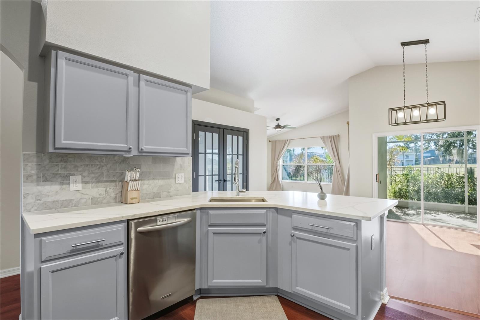 Image 5 of 42 For 15412 Amberbeam Boulevard