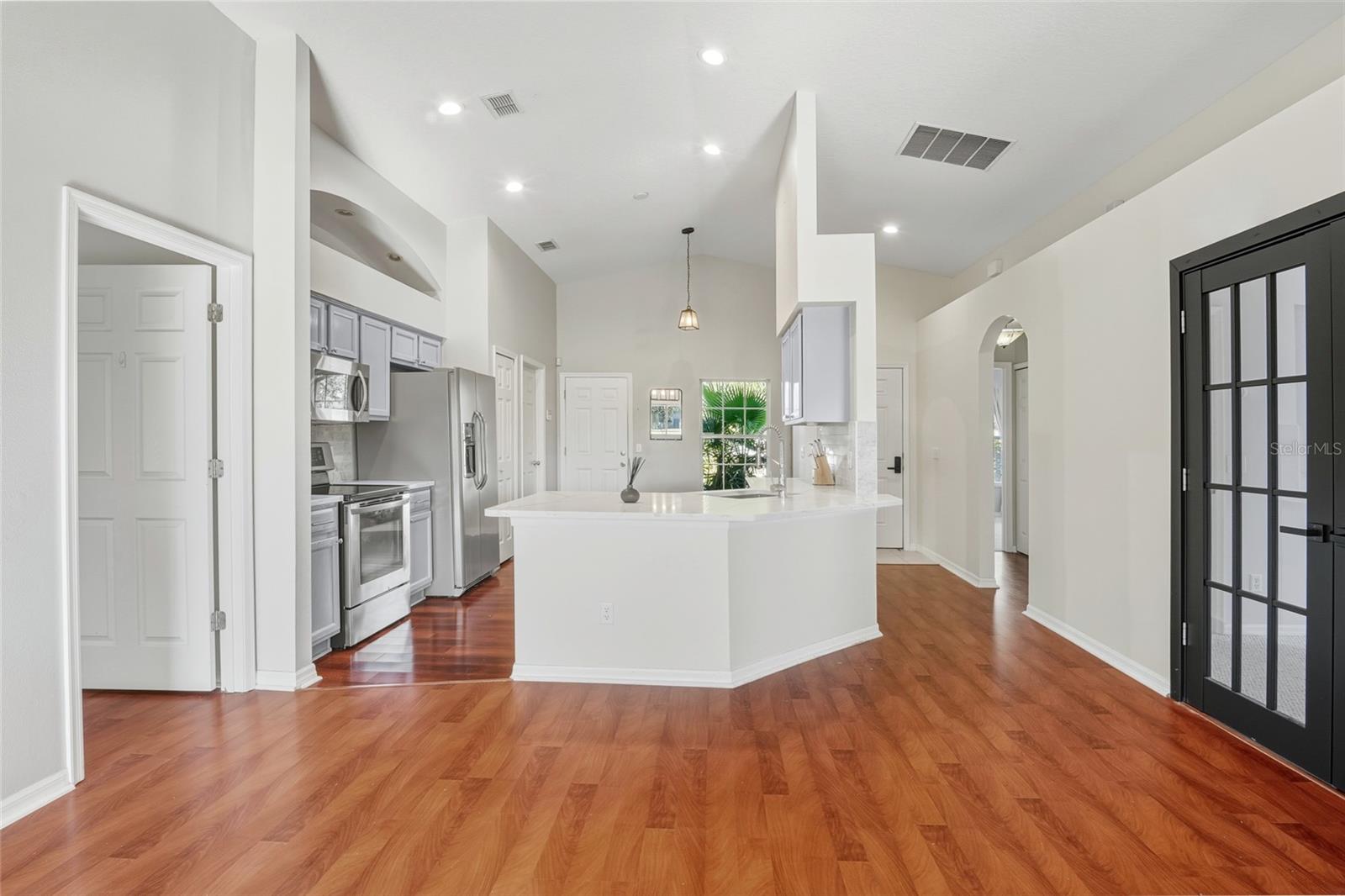 Image 8 of 42 For 15412 Amberbeam Boulevard