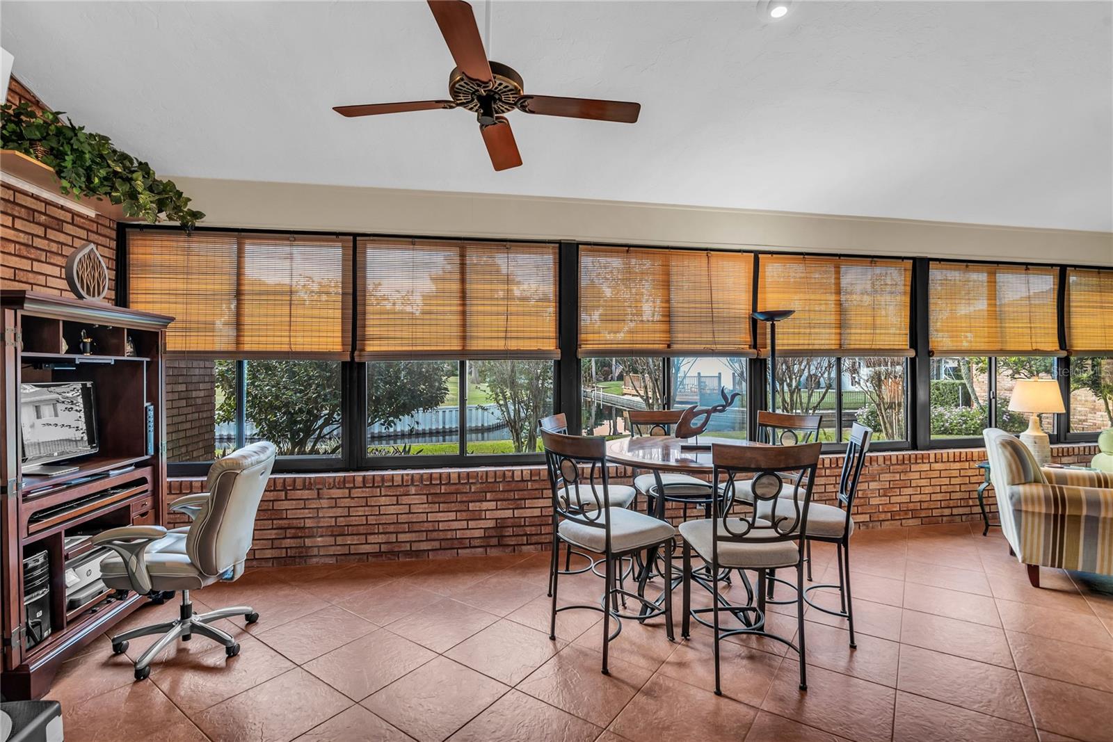 Image 14 of 83 For 104 Acacia Point