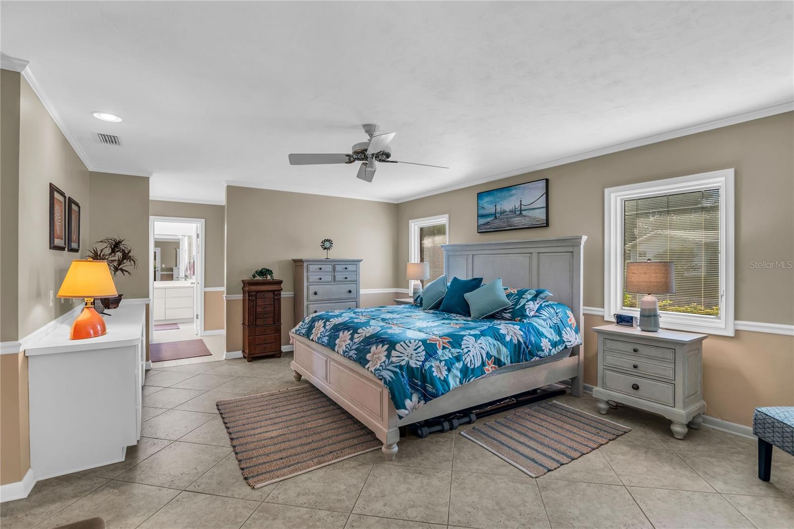 Image 18 of 83 For 104 Acacia Point