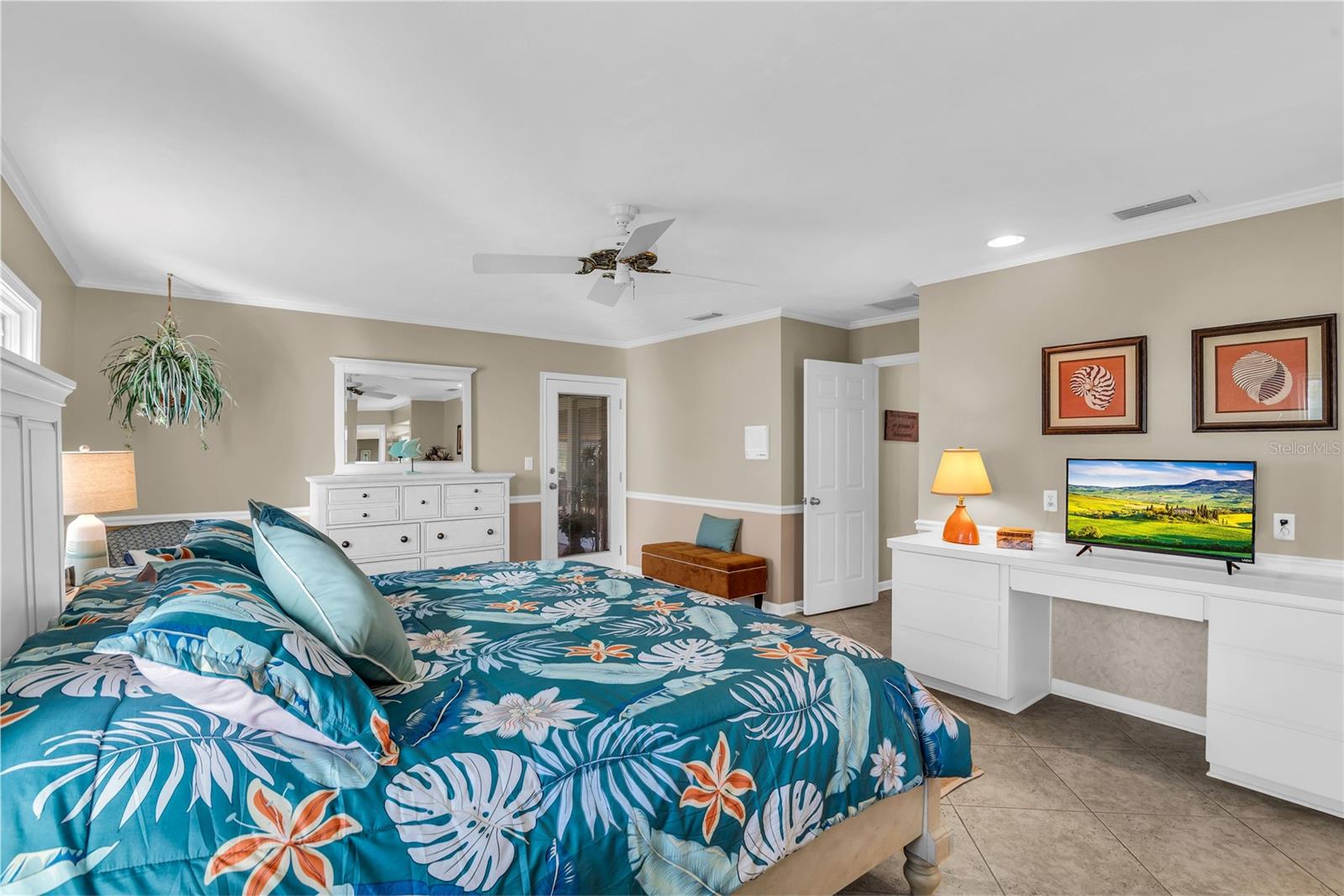 Image 19 of 83 For 104 Acacia Point