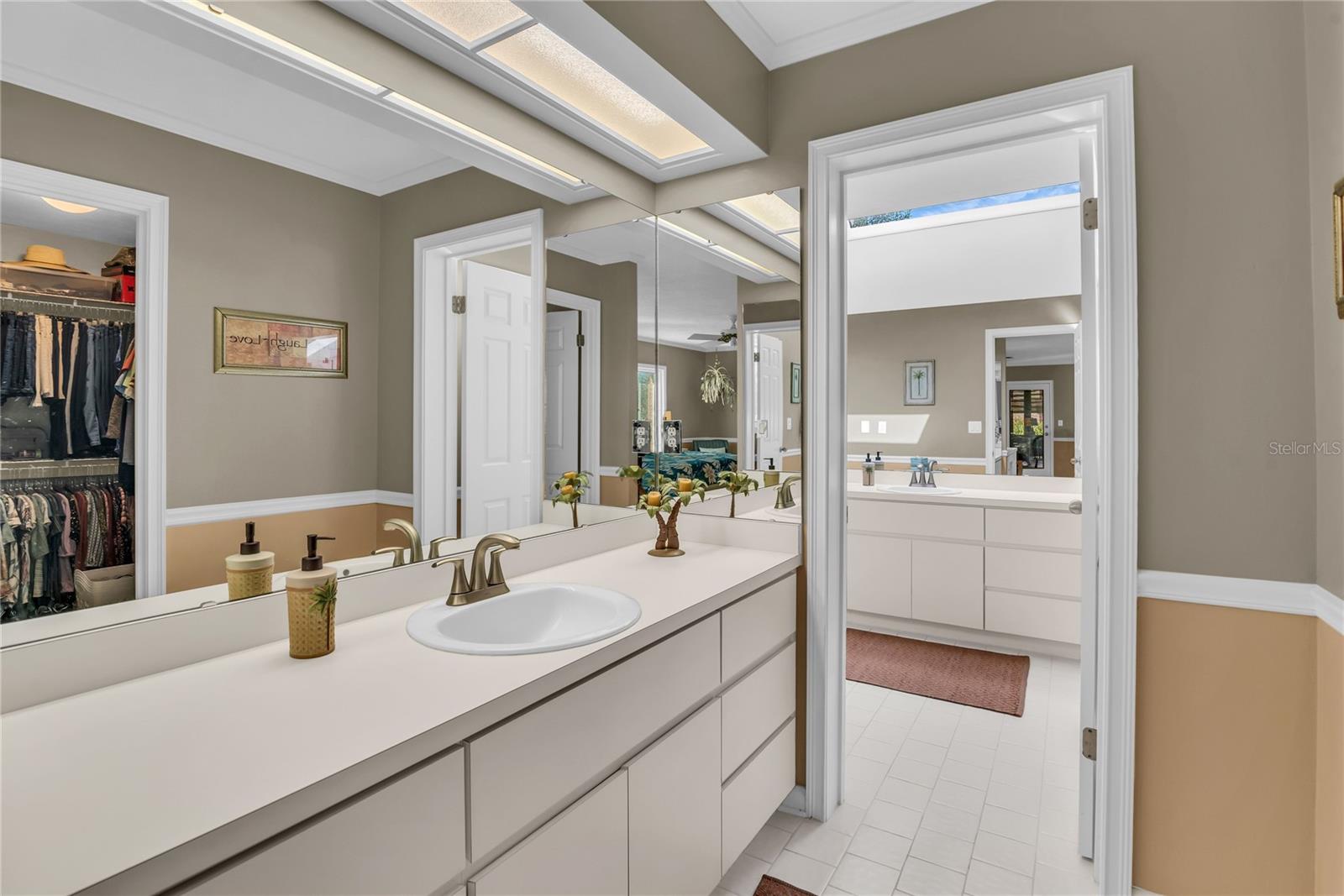 Image 21 of 83 For 104 Acacia Point