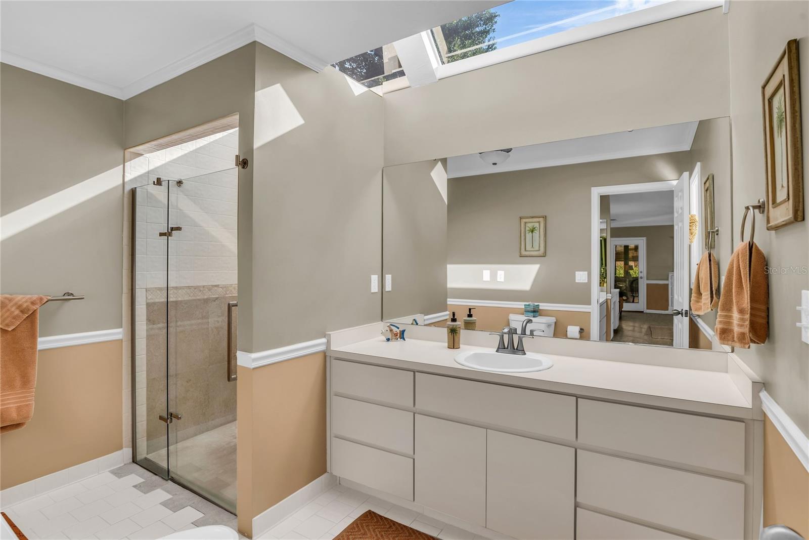 Image 23 of 83 For 104 Acacia Point