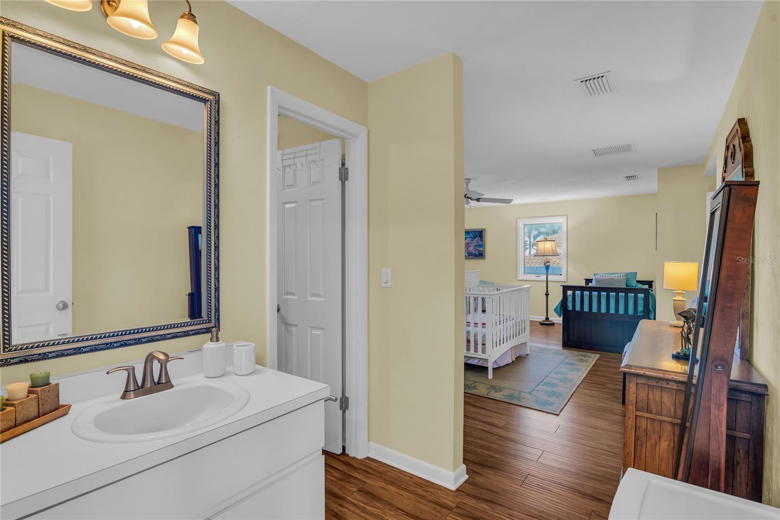 Image 35 of 83 For 104 Acacia Point