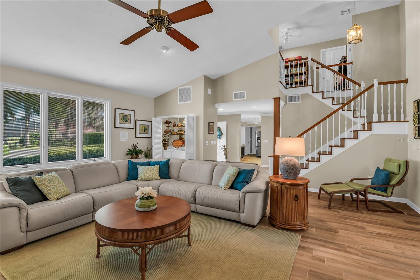 Image 4 of 83 For 104 Acacia Point