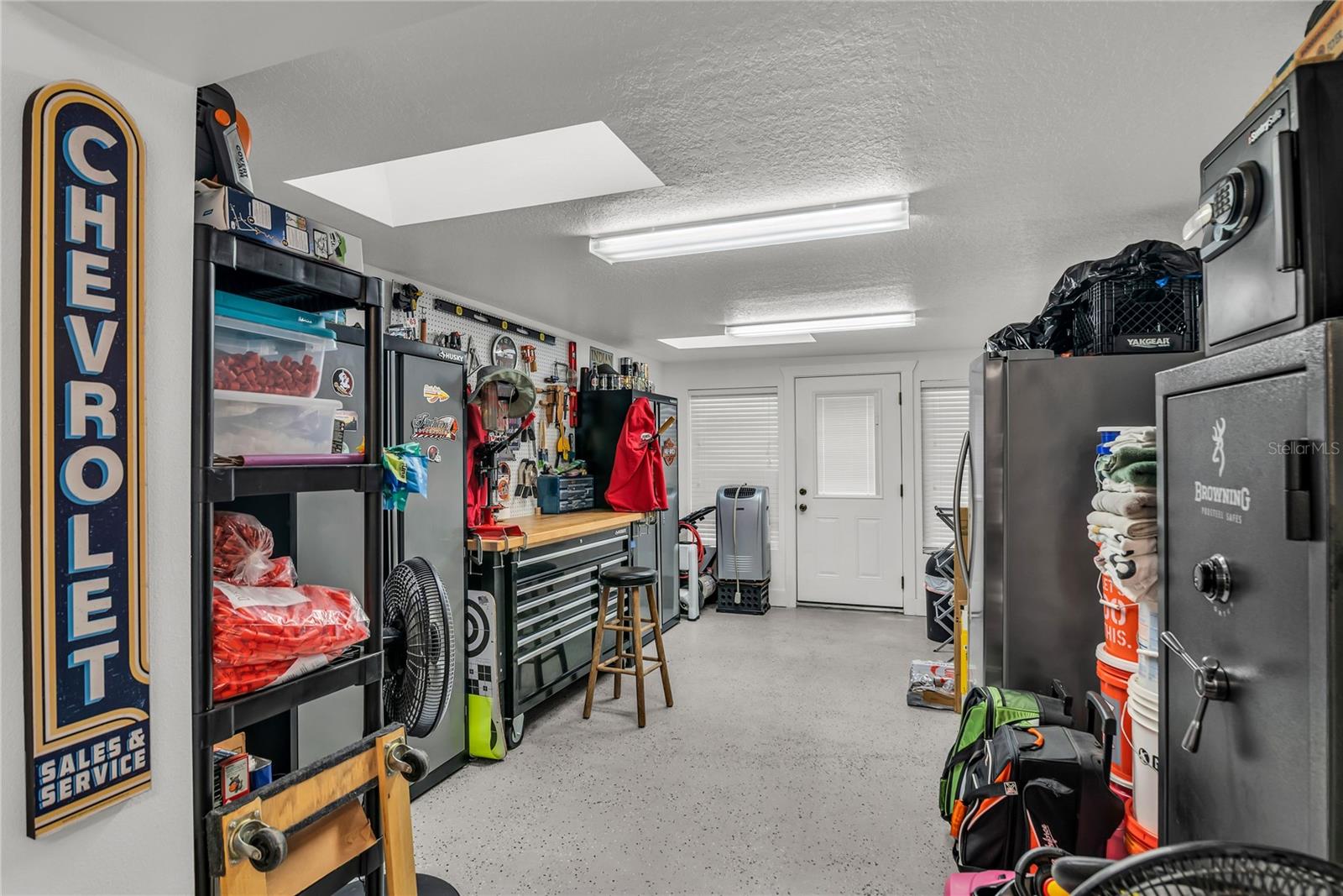 Image 43 of 83 For 104 Acacia Point