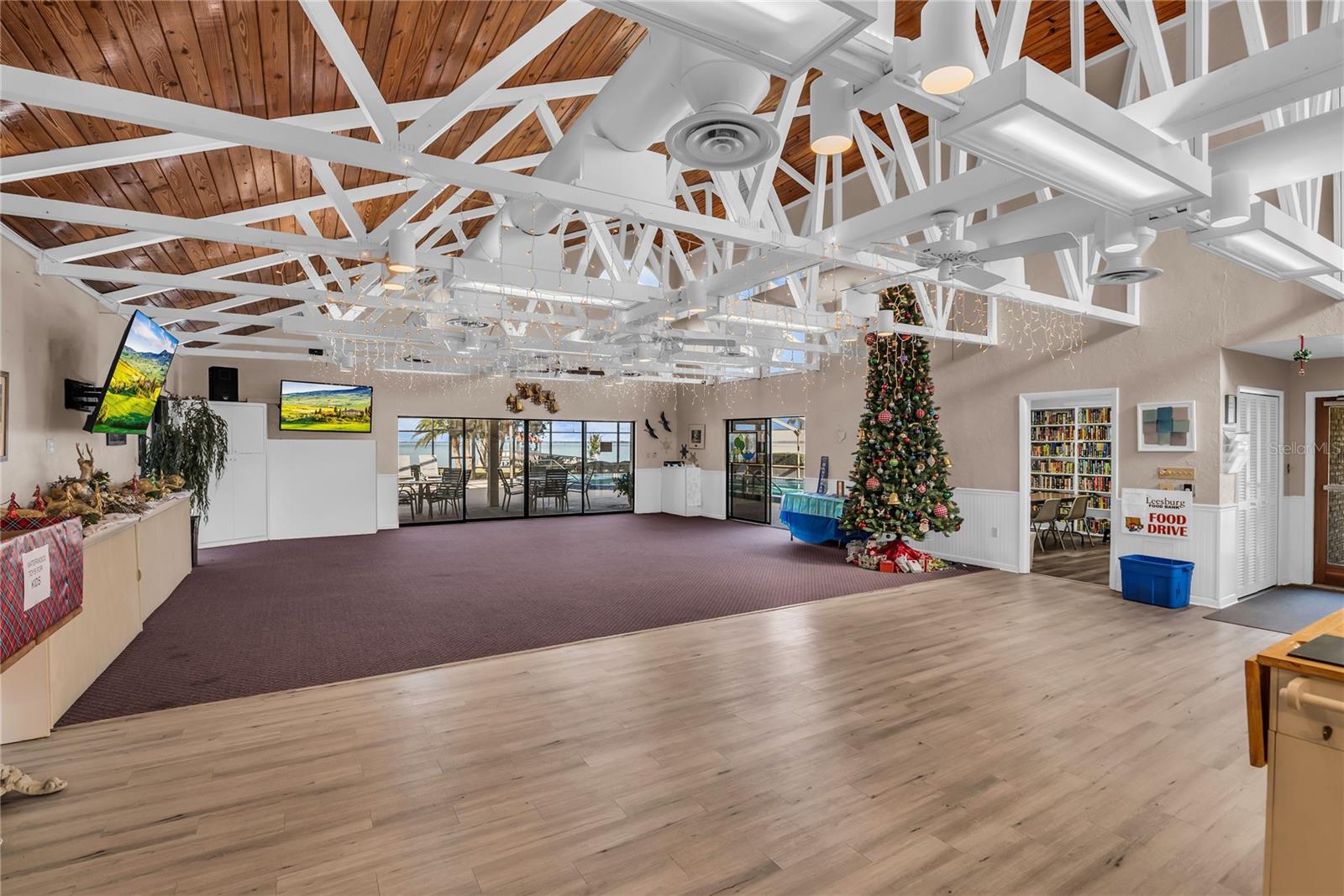 Image 49 of 83 For 104 Acacia Point