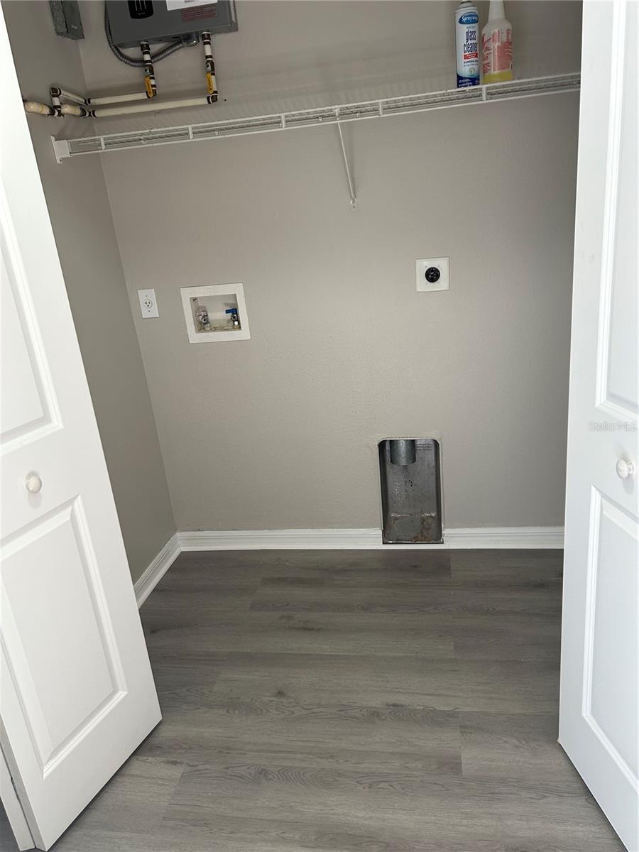 Image 15 of 23 For 869 Adour Drive A-b