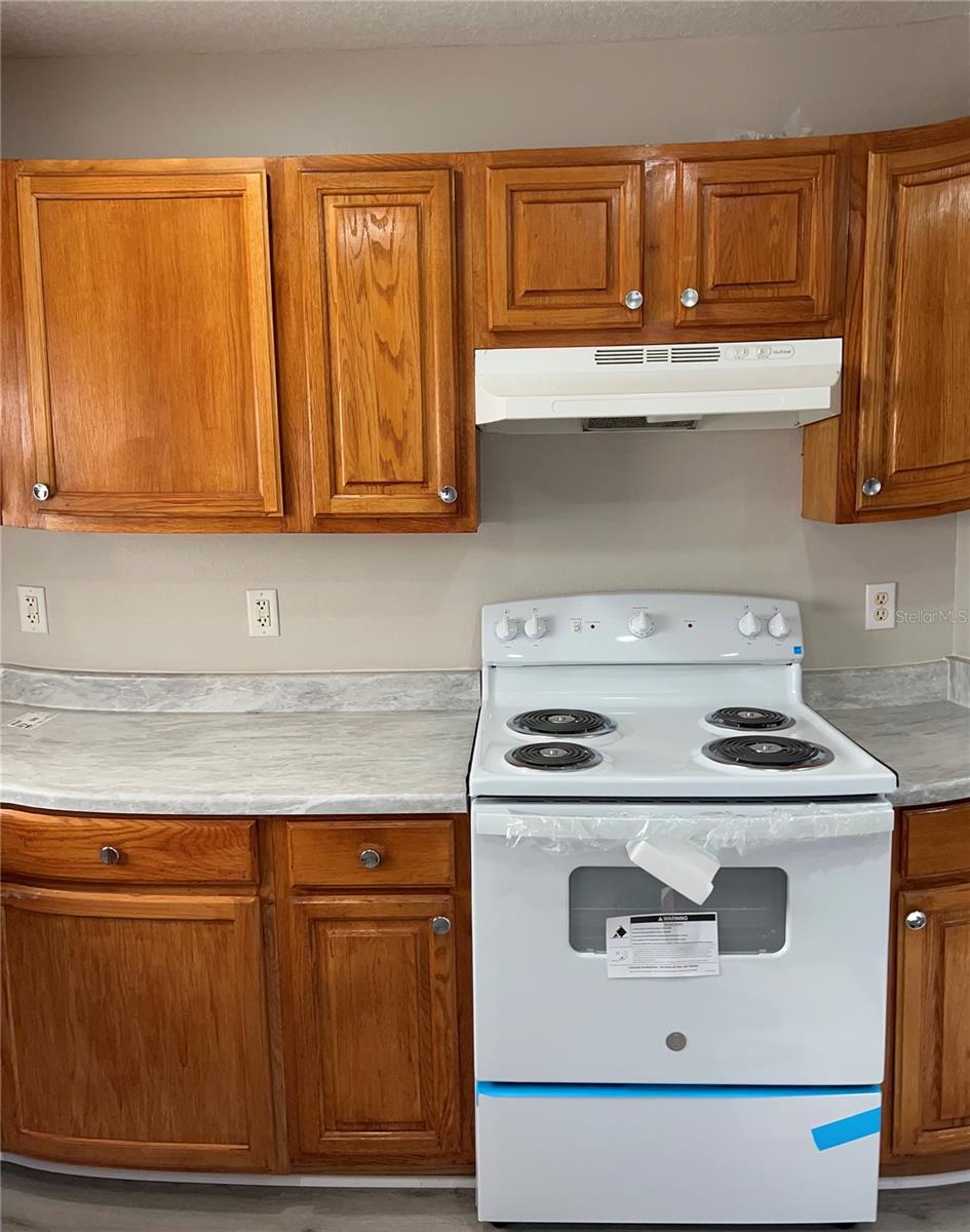 Image 8 of 23 For 869 Adour Drive A-b