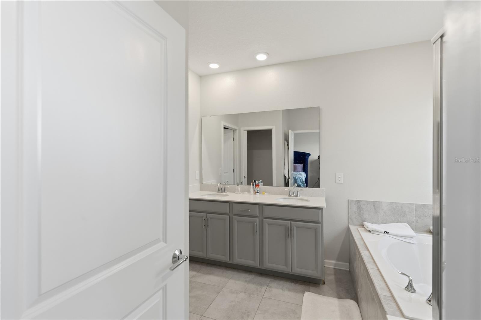 Image 19 of 47 For 1706 Chatsworth Circle