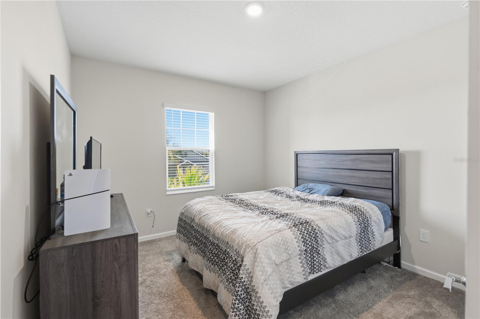 Image 25 of 47 For 1706 Chatsworth Circle