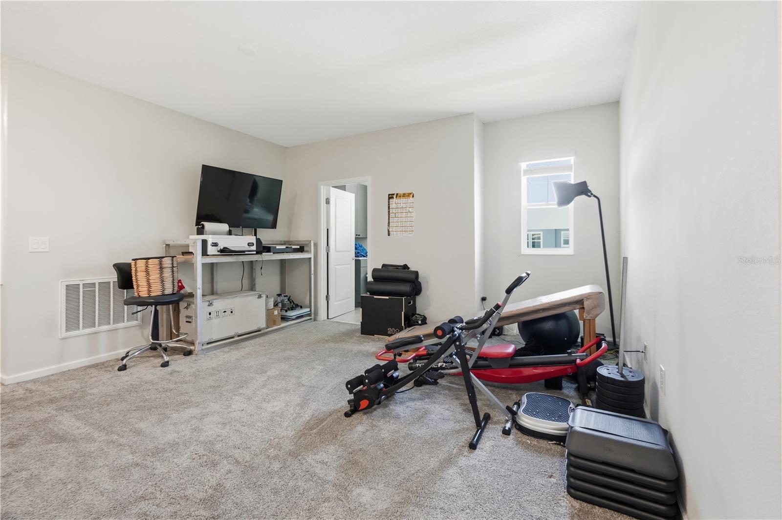 Image 27 of 47 For 1706 Chatsworth Circle