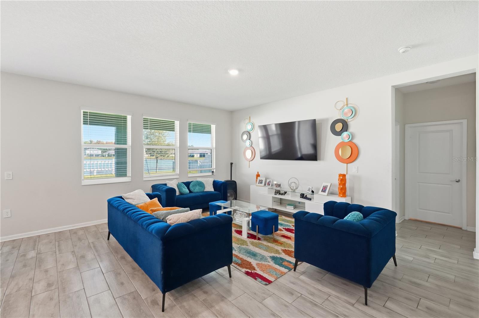 Image 9 of 47 For 1706 Chatsworth Circle