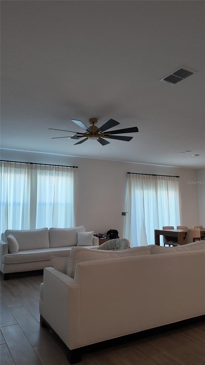 Image 4 of 19 For 8599 Sportsman Loop