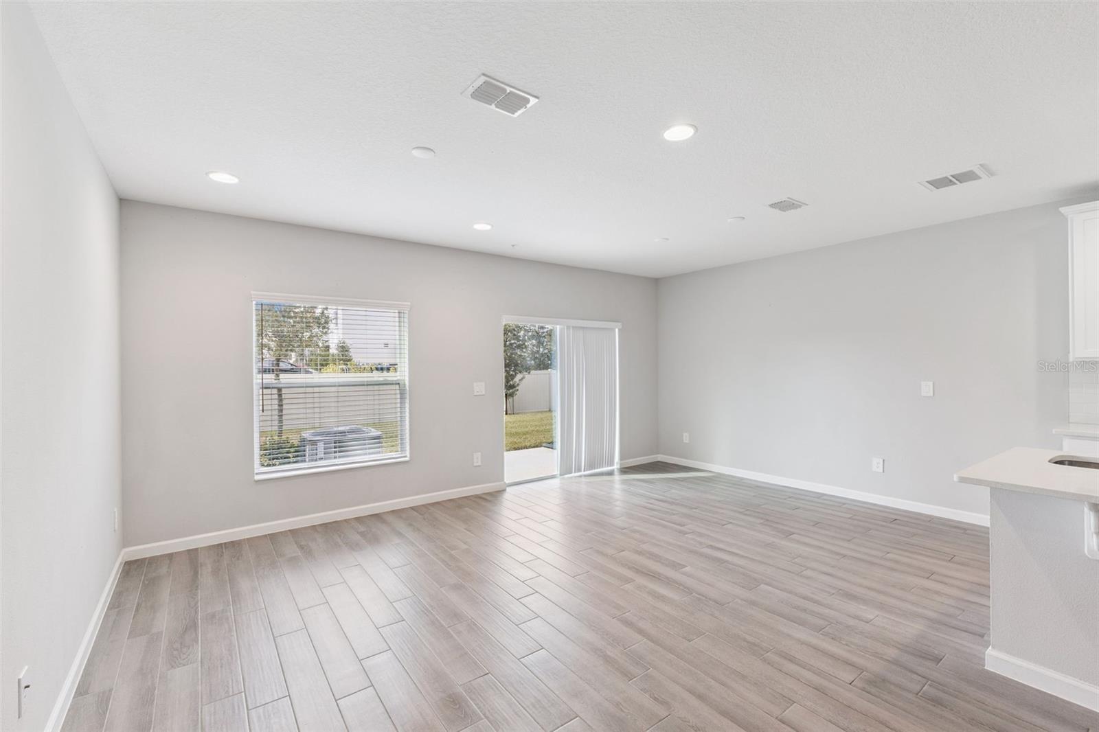 Image 3 of 19 For 212 Beautyberry Lane