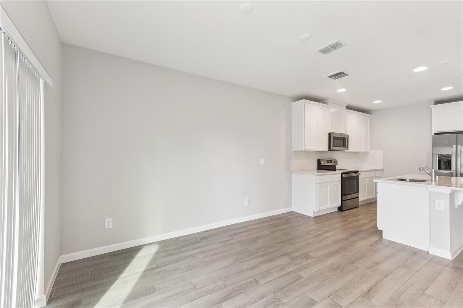 Image 4 of 19 For 212 Beautyberry Lane