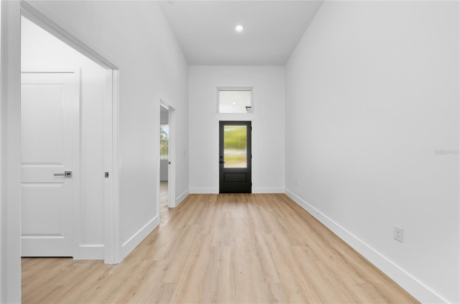 Image 15 of 42 For 6430 Curtis St