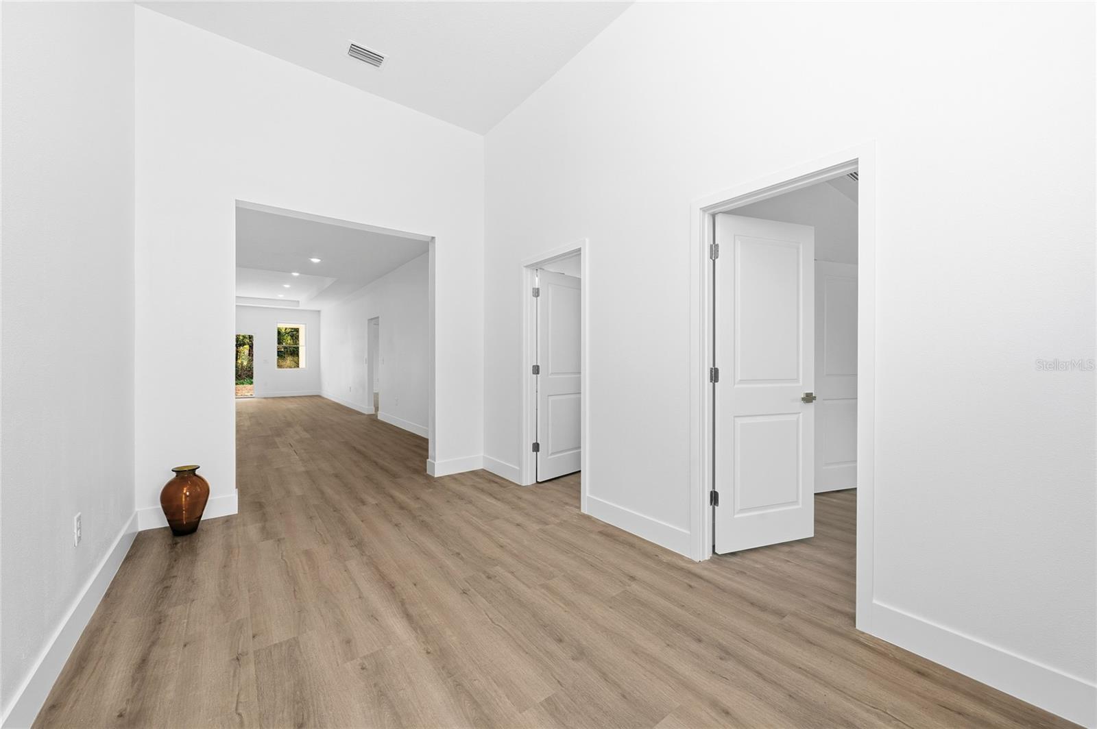 Image 16 of 42 For 6430 Curtis St