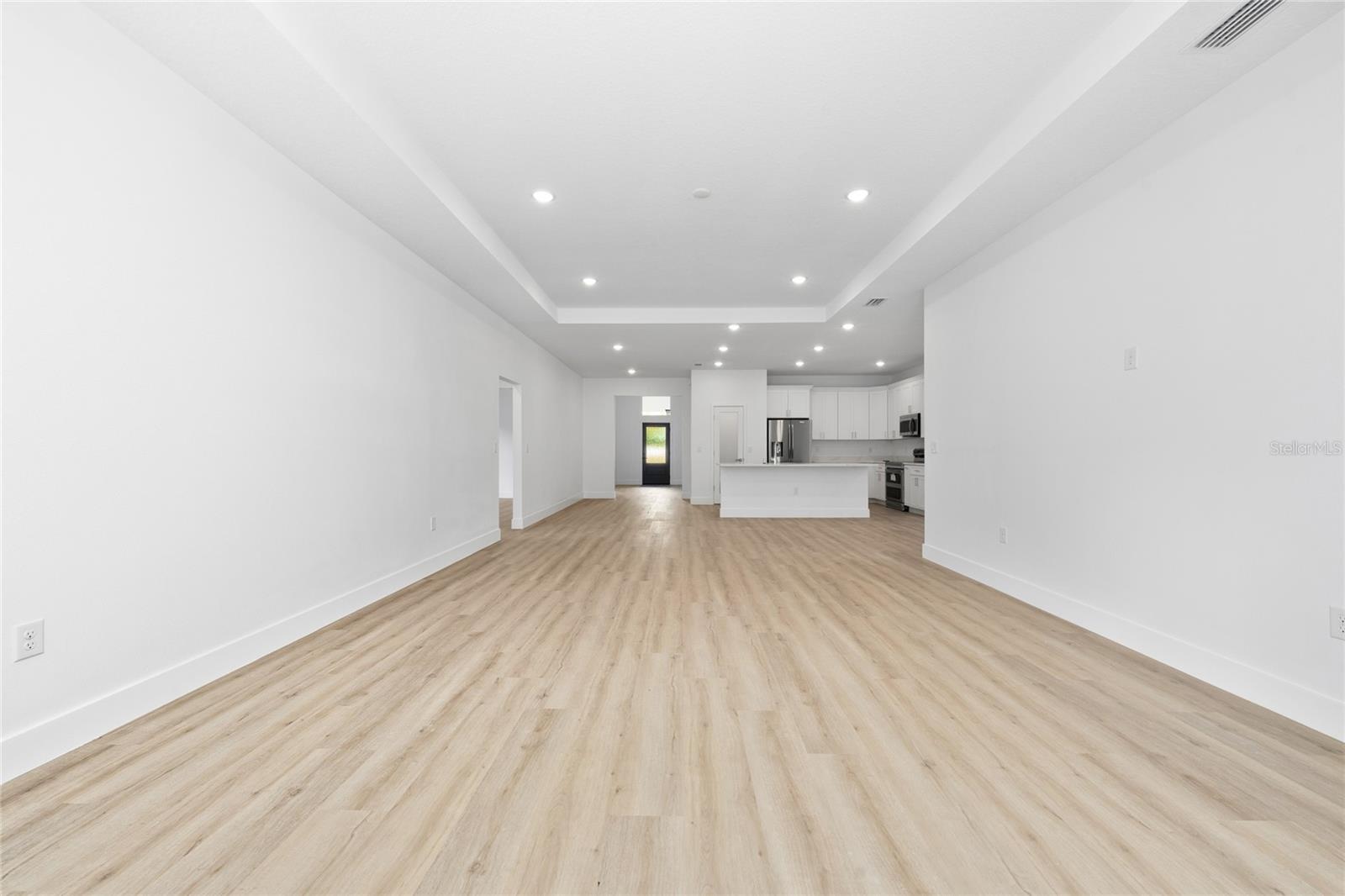 Image 17 of 42 For 6430 Curtis St