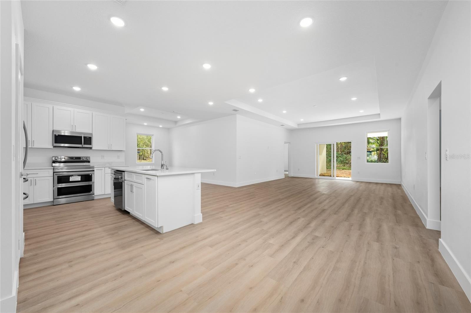 Image 18 of 42 For 6430 Curtis St