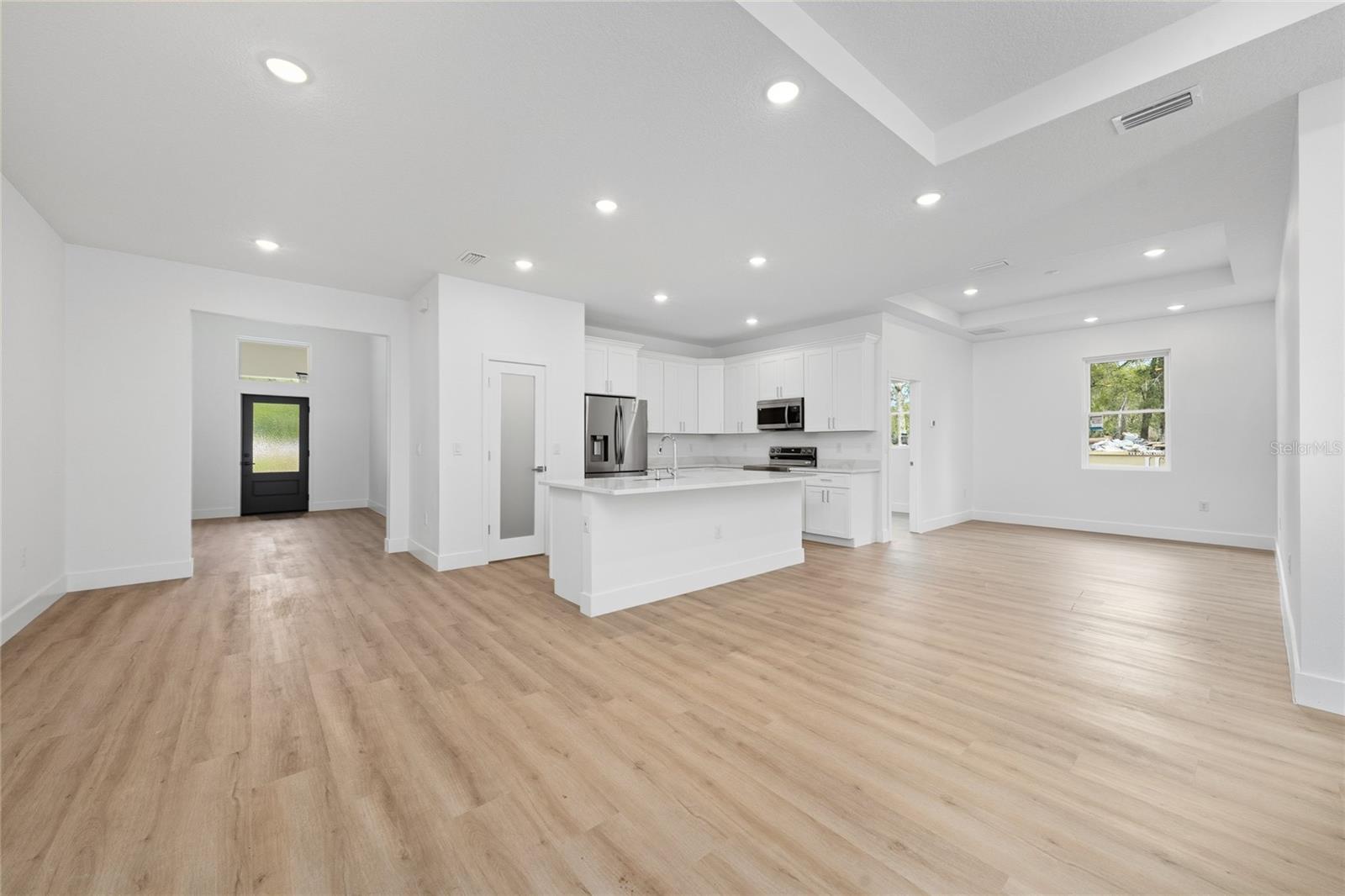 Image 21 of 42 For 6430 Curtis St