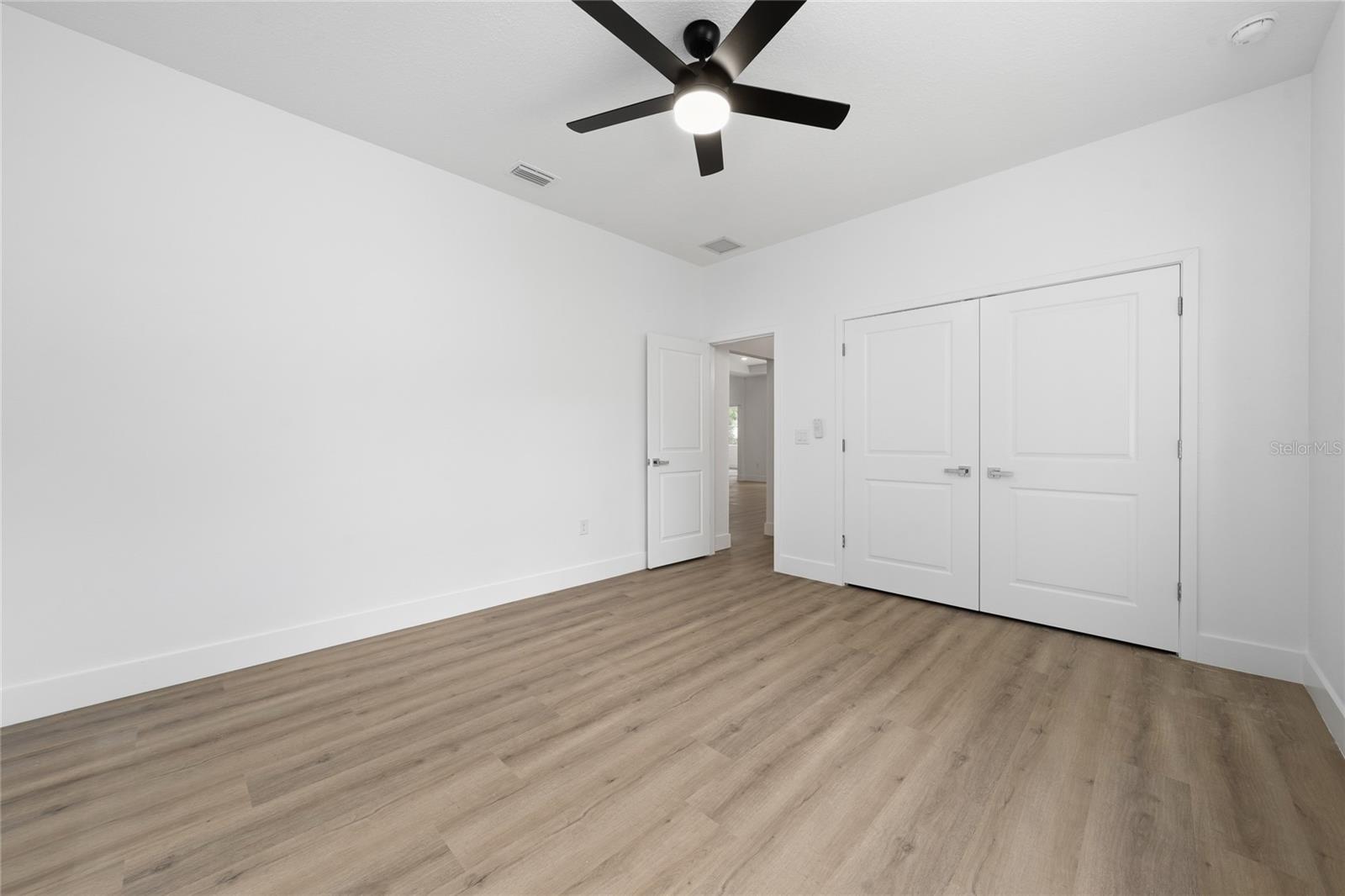 Image 27 of 42 For 6430 Curtis St