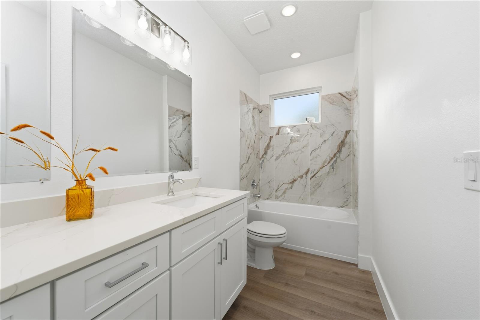 Image 28 of 42 For 6430 Curtis St