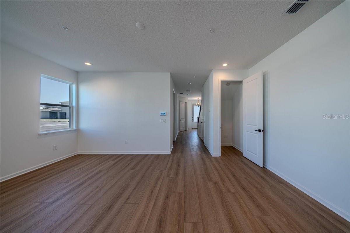 Image 10 of 73 For 1850 Falconhurst Lane