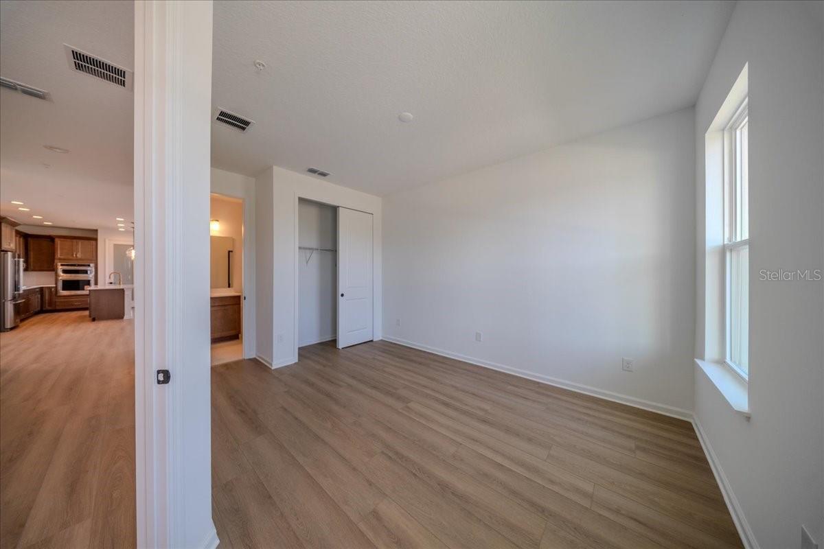 Image 25 of 73 For 1850 Falconhurst Lane