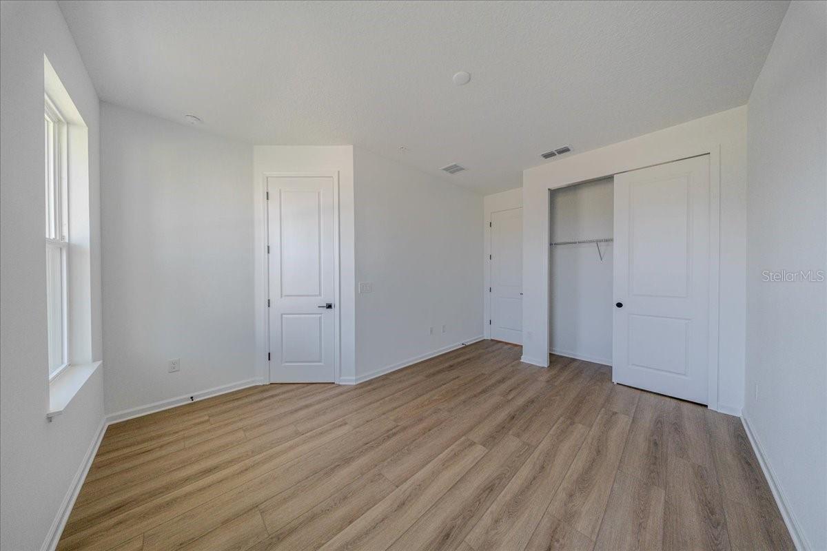 Image 26 of 73 For 1850 Falconhurst Lane