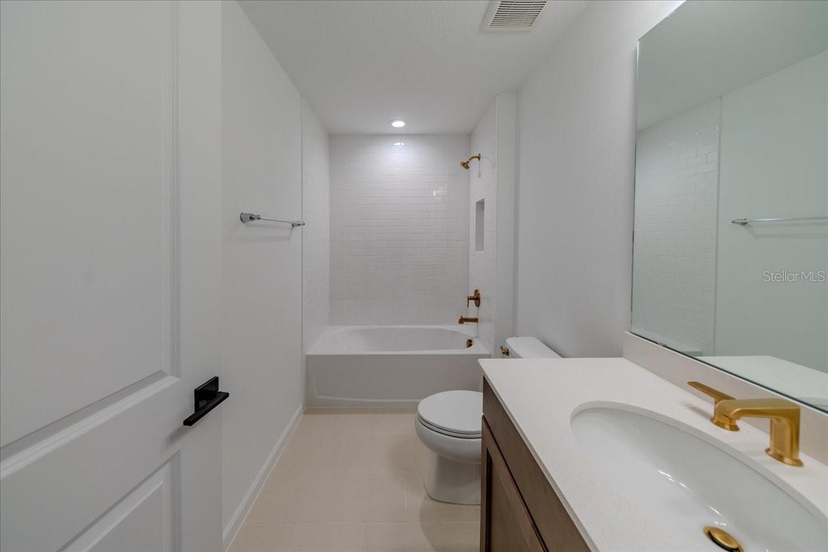 Image 46 of 73 For 1850 Falconhurst Lane