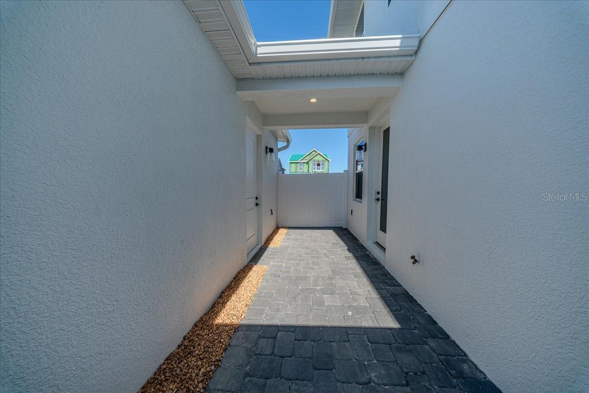 Image 52 of 73 For 1850 Falconhurst Lane