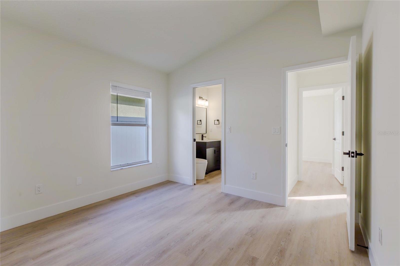 Image 30 of 38 For 30942 Baclan Drive