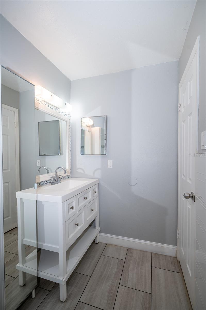 Image 22 of 27 For 2022 Ludlow Lane 2022