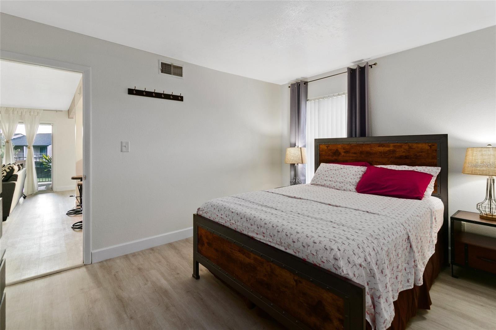 Image 9 of 27 For 2022 Ludlow Lane 2022