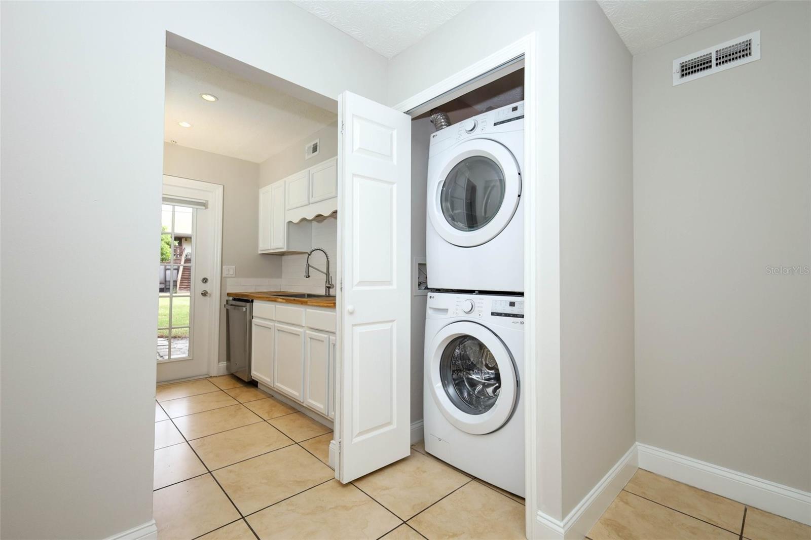 Image 11 of 41 For 5301 Hansel Avenue A17