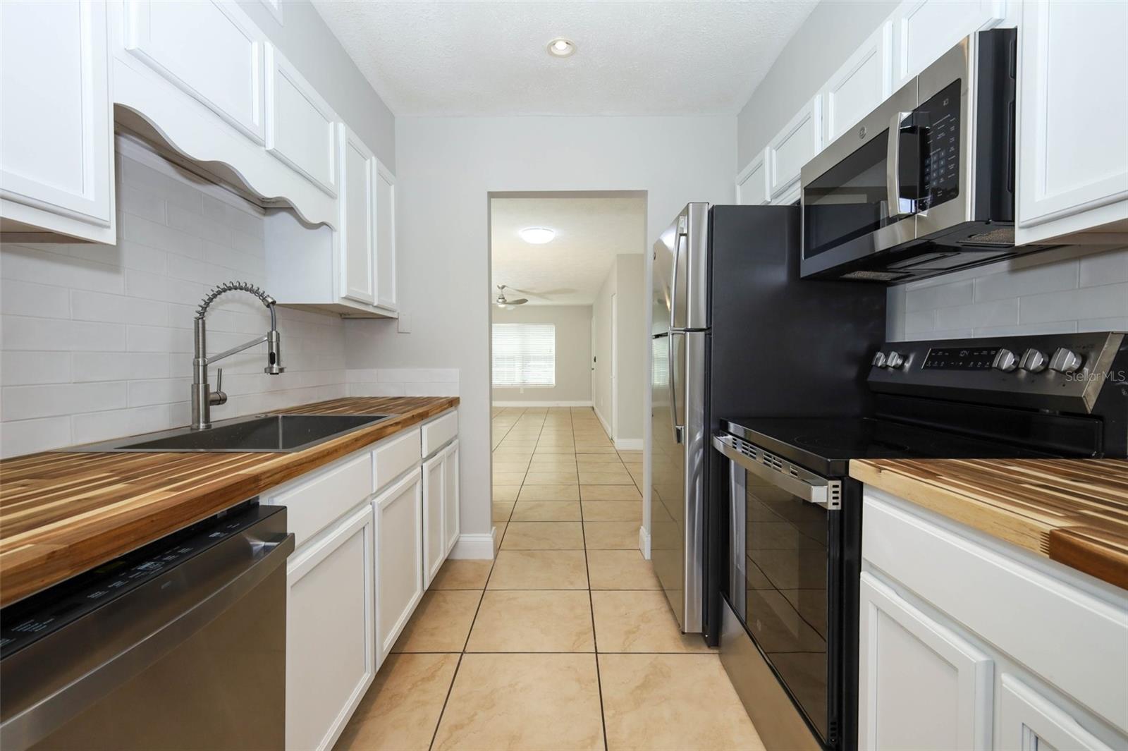 Image 14 of 41 For 5301 Hansel Avenue A17