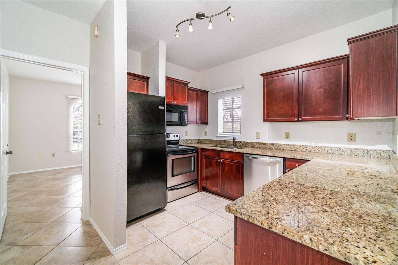 Image 9 of 31 For 138 Villa Di Este Terrace 208