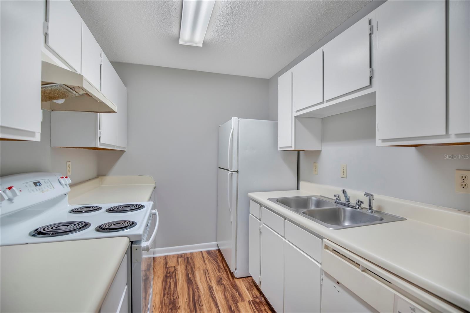 Image 5 of 16 For 3600 Sable Palm Lane 10e