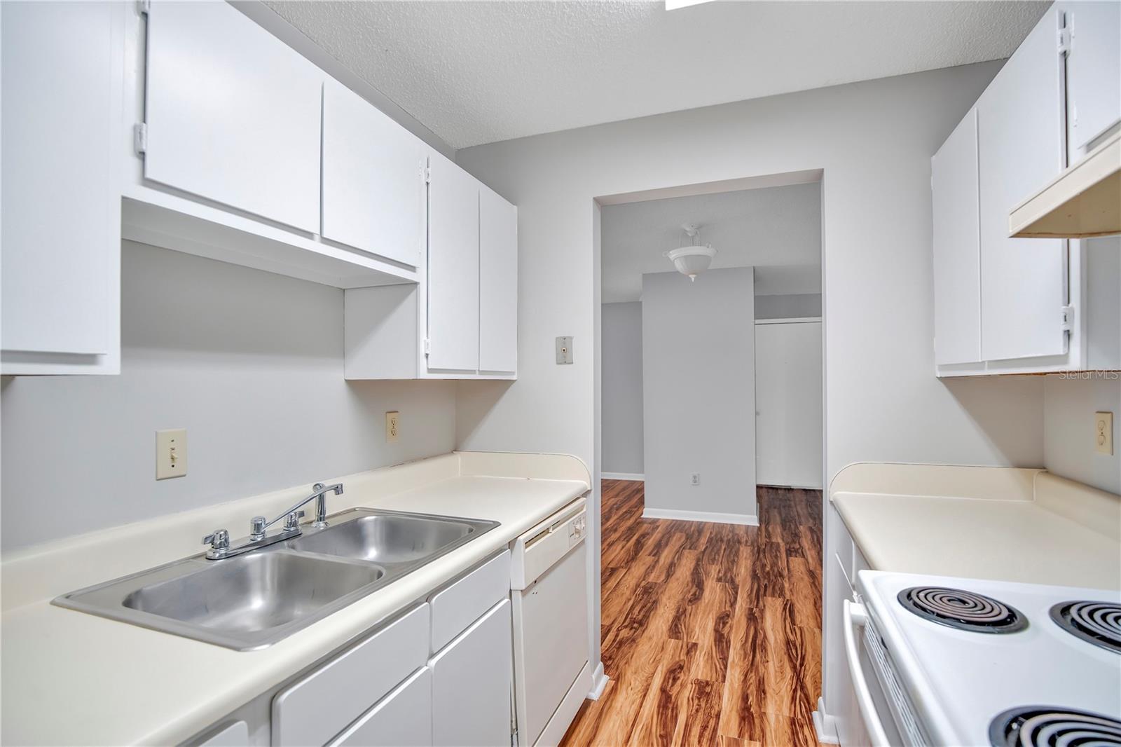 Image 7 of 16 For 3600 Sable Palm Lane 10e