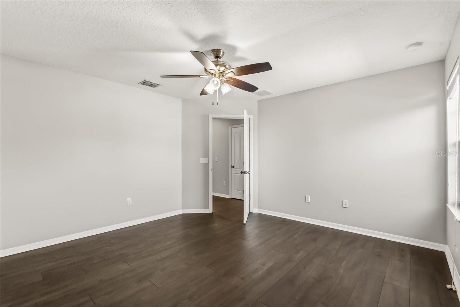 Image 30 of 41 For 13156 Moro Court