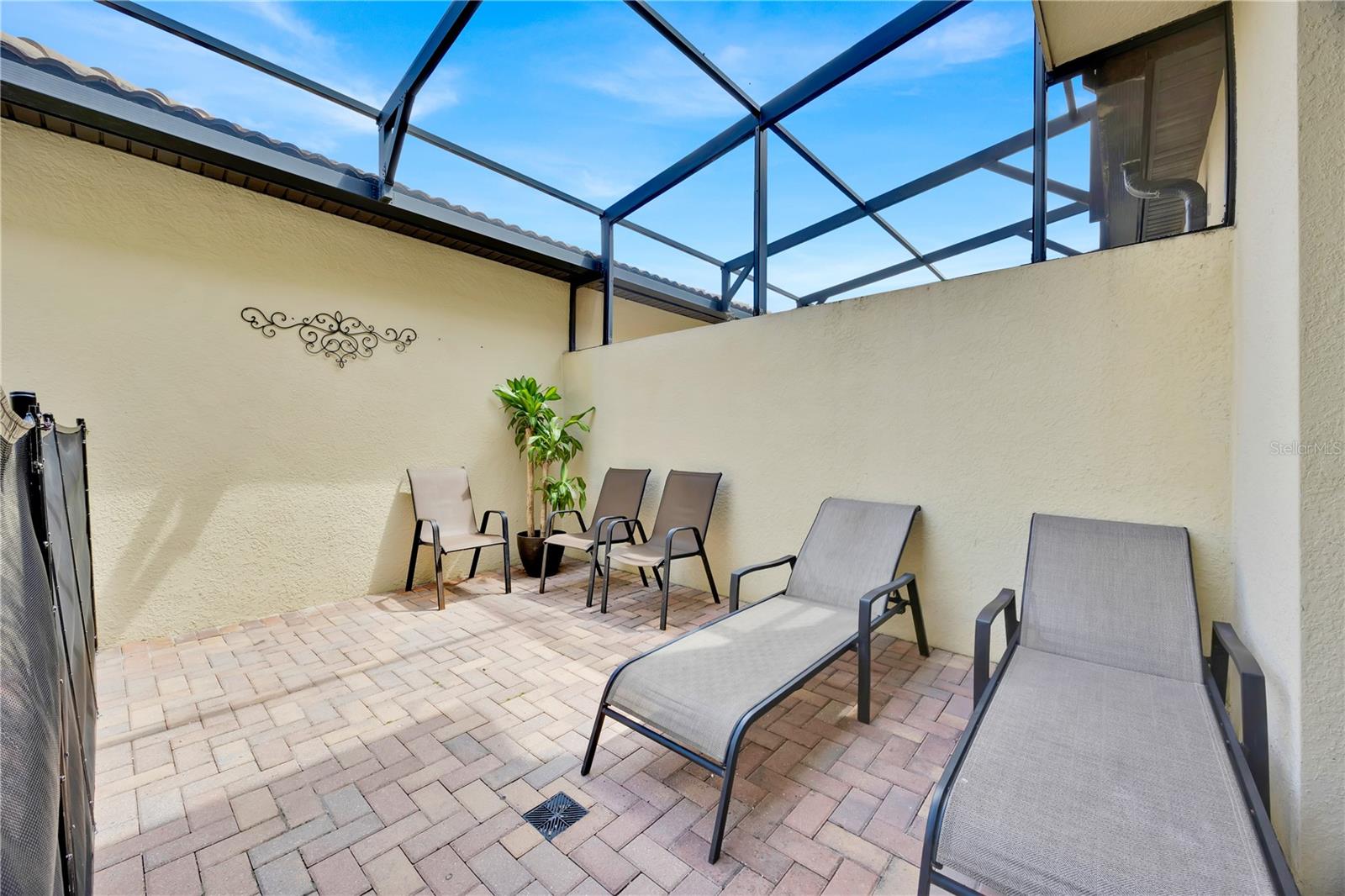 Image 33 of 43 For 8952 Adriatico Lane