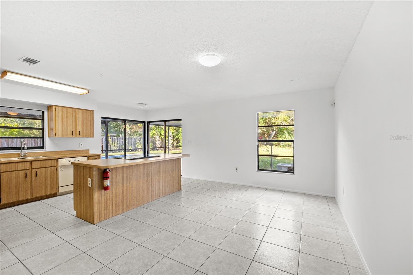 Image 11 of 44 For 2796 Shadybranch Drive