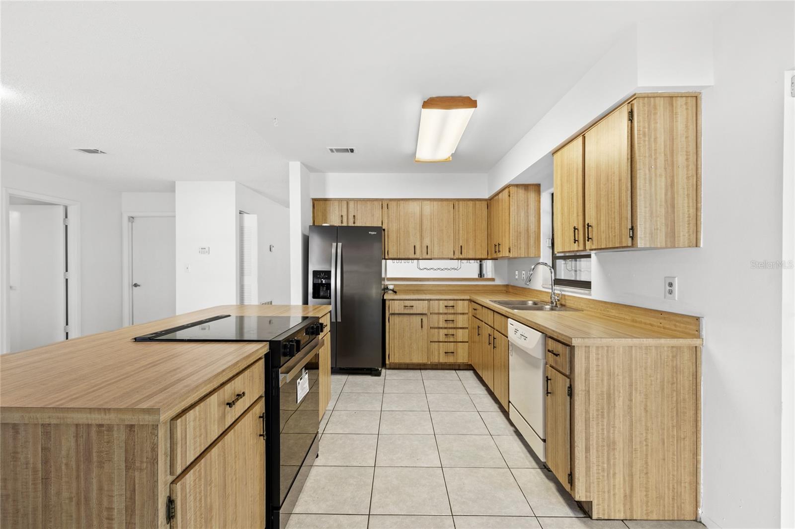 Image 14 of 44 For 2796 Shadybranch Drive