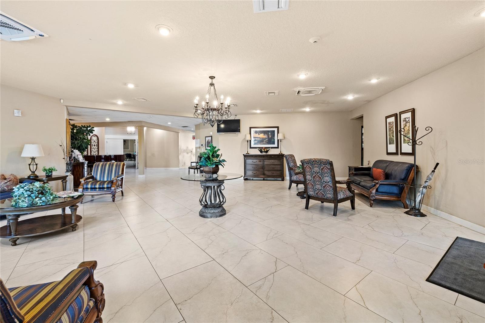 Image 35 of 44 For 2796 Shadybranch Drive